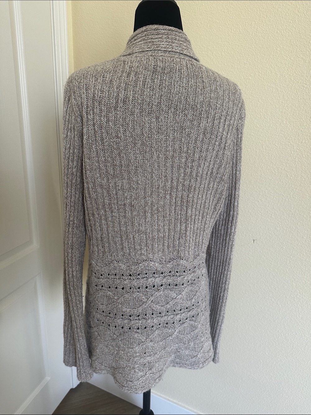 89th & Madison tan heathered shawl sweater cardigan. Size Small